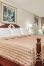 Hotel Travelodge by Wyndham Seymour photo 4