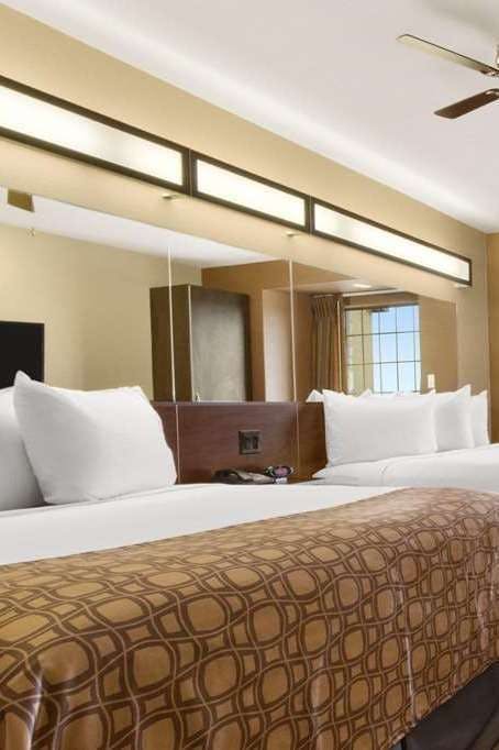 Hotel Microtel Inn & Suites by Wyndham Buda Austin South photo 4