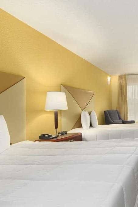 Hotel Days Inn by Wyndham Brunswick/St. Simons Area photo 2