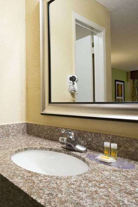 Hotel Days Inn Dallas Irving photo 4