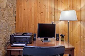 Hotel Super 8 Valemount photo 5