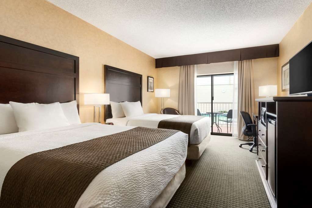 Hotel Days Inn by Wyndham Cranbrook Conference Centre photo 3