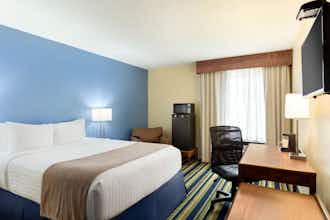 Hotel Days Inn Fargo/West Acres photo 3