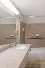 Hotel Super 8 Cleburne photo 5