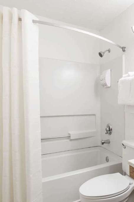 Hotel Super 8 by Wyndham Hampton photo 5