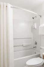 Hotel Super 8 Hampton photo 5