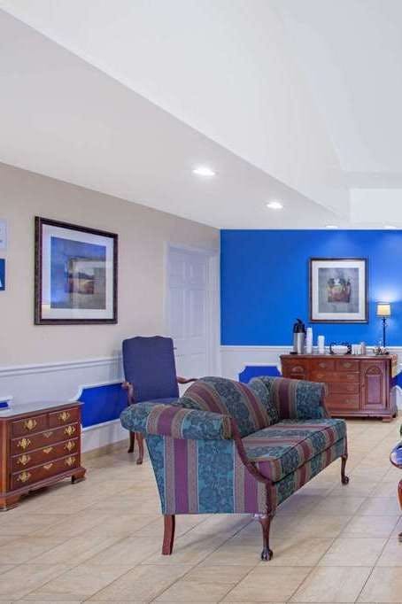 Hotel Baymont by Wyndham Greenwood photo 5