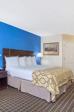 Hotel Baymont by Wyndham Greenwood photo 1