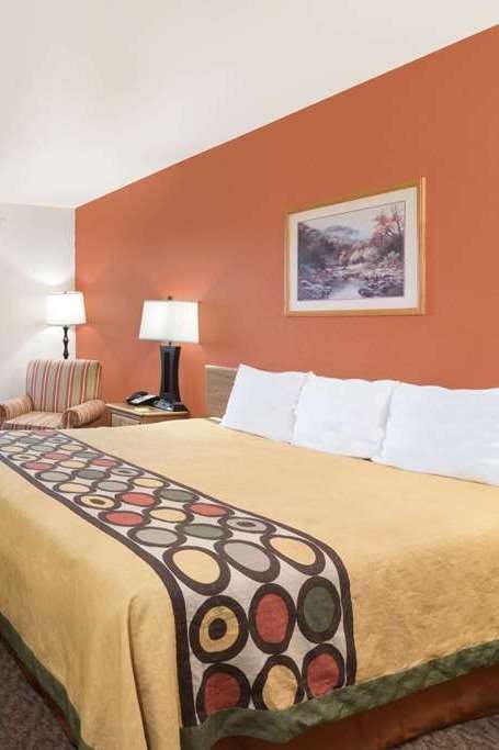 Hotel Super 8 Morgantown WV photo 1