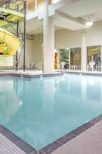 Hotel Super 8 by Wyndham Abbotsford BC photo 5