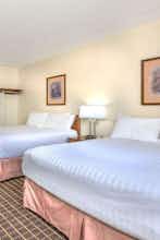 Hotel Howard Johnson by Wyndham Tillsonburg photo 2