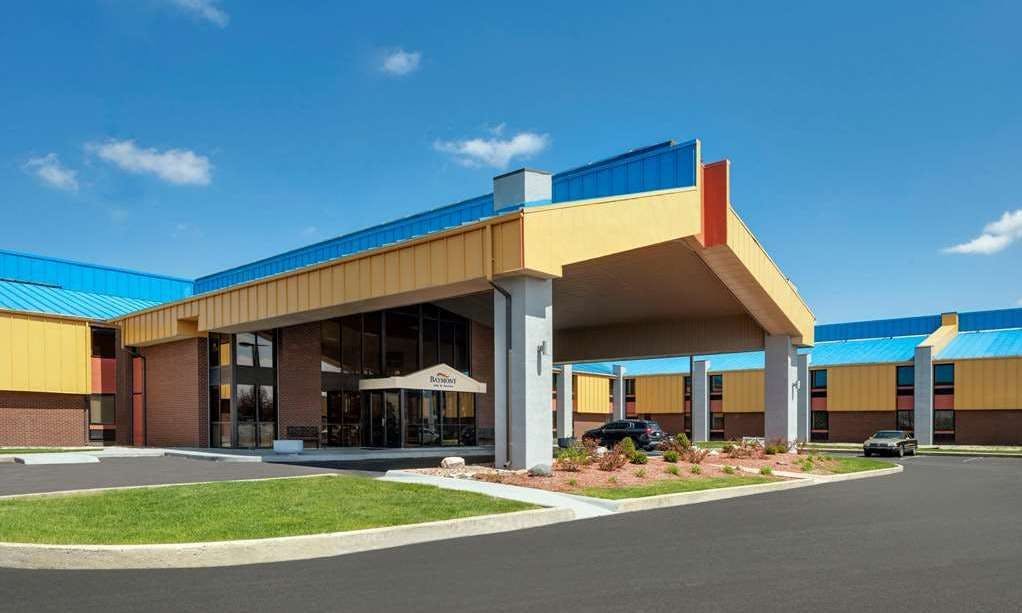 Baymont by Wyndham Muncie Near Ball State University