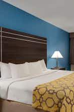 Hotel Baymont Muncie Ball State U photo 1