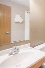 Hotel Super 8 Jamestown photo 5