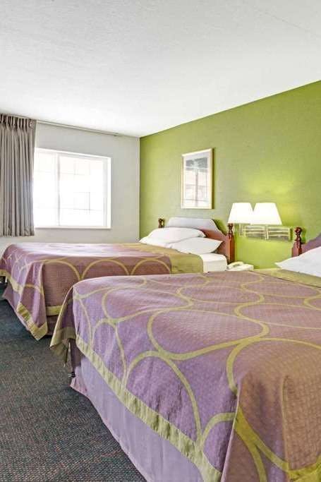 Hotel Super 8 by Wyndham De Soto photo 3