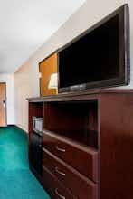 Hotel Ramada by Wyndham Tell City photo 3