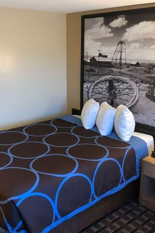 Hotel Super 8 by Wyndham Carson City/Lake Tahoe photo 1