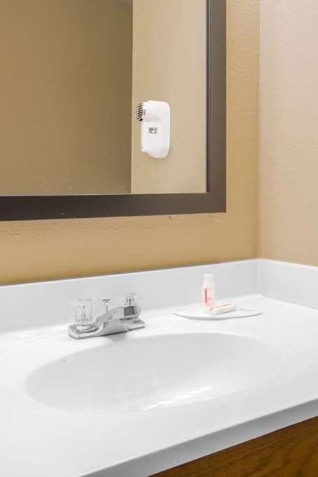 Hotel Super 8 by Wyndham Story City photo 5