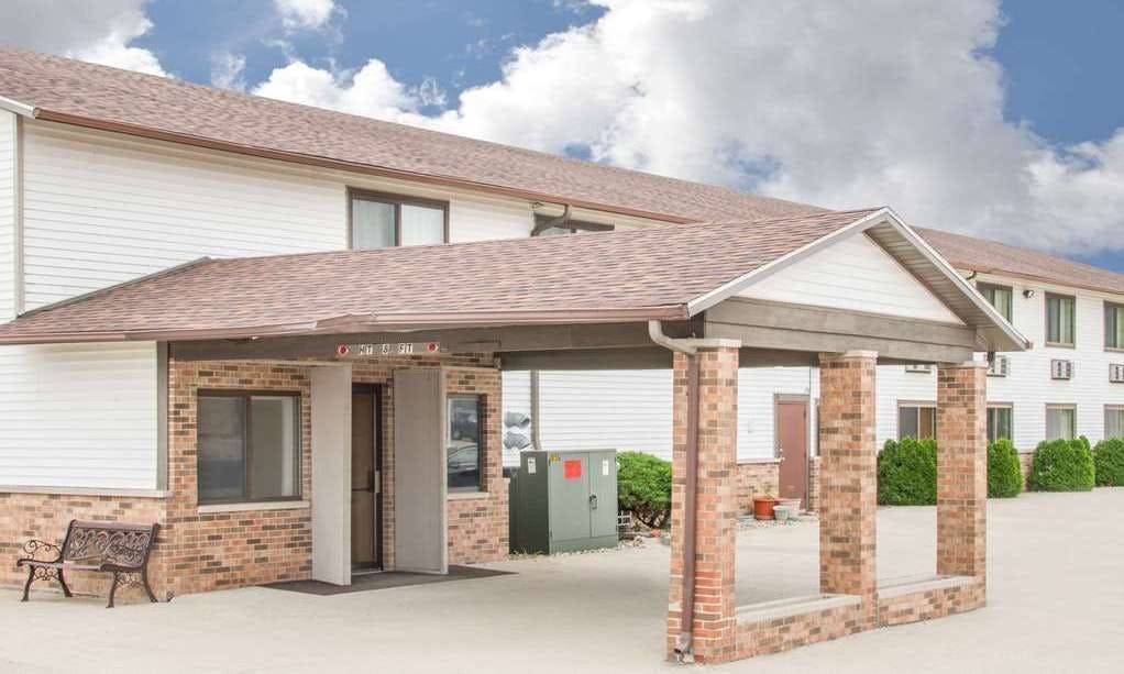 Super 8 by Wyndham Story City