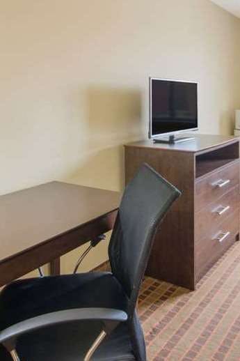 Hotel Super 8 by Wyndham Story City photo 4