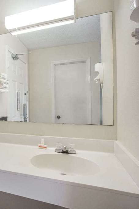 Hotel Super 8 by Wyndham Manning photo 5