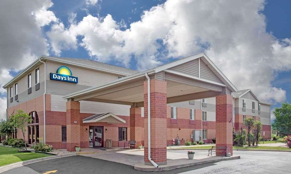 Days Inn by Wyndham Madison NE/Windsor