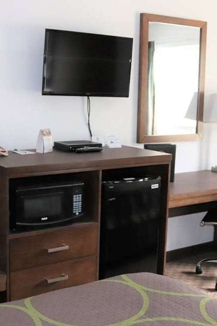 Hotel Super 8 by Wyndham Hinton photo 3