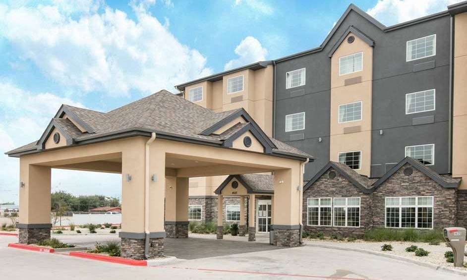 Microtel Inn & Suites by Wyndham Lubbock