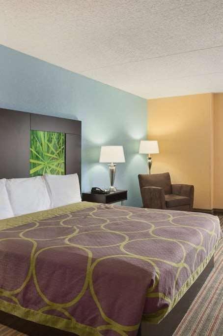 Hotel Super 8 by Wyndham Mount Laurel photo 1