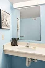 Hotel Super 8 by Wyndham Mount Laurel photo 4