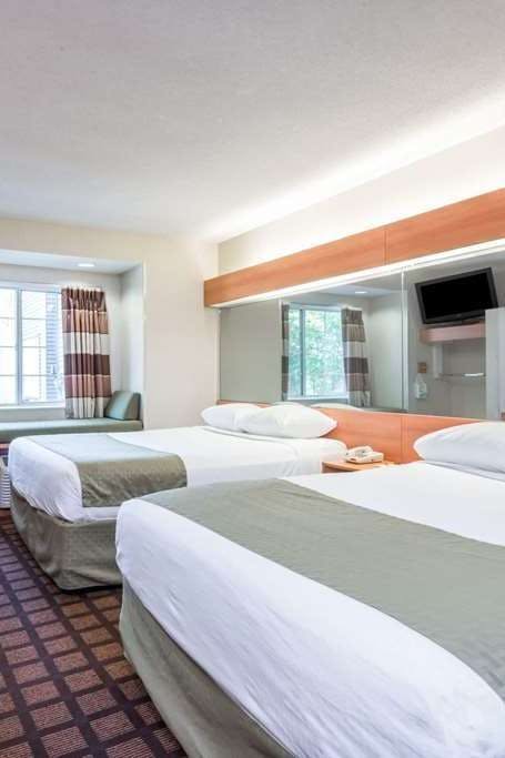 Hotel Microtel Uncasville photo 2