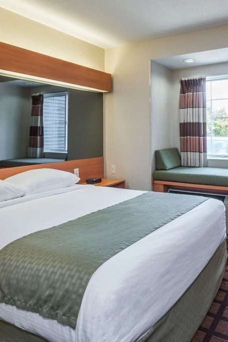 Hotel Microtel Uncasville photo 1