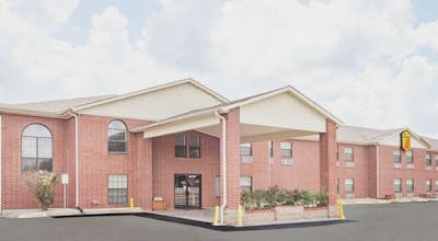 Super 8 by Wyndham White Hall