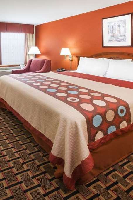 Hotel Super 8 by Wyndham White Hall photo 2