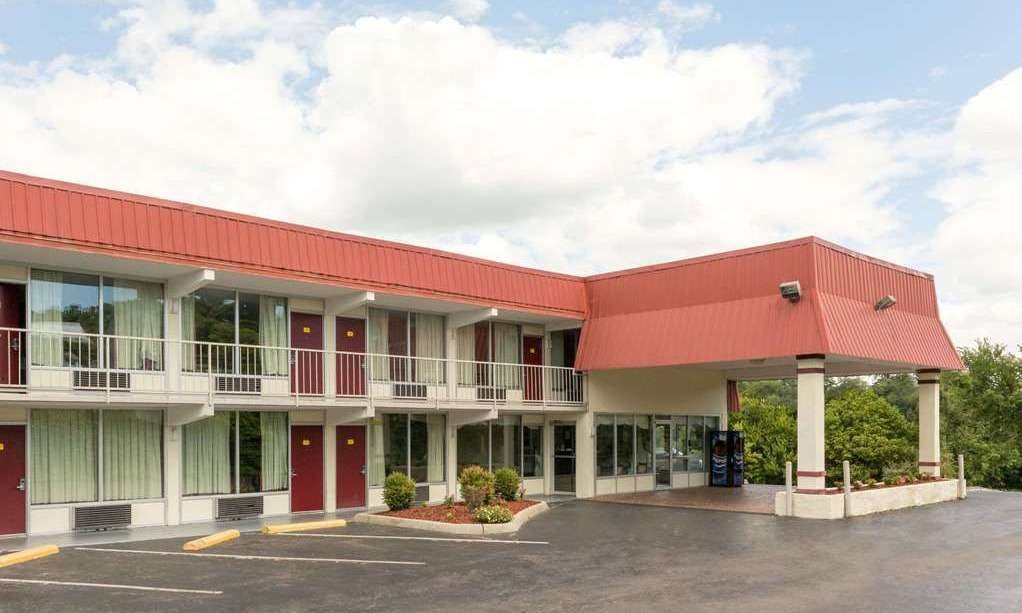 Super 8 Kingsport I-81