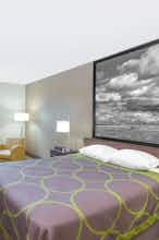 Hotel Super 8 by Wyndham Hastings photo 1