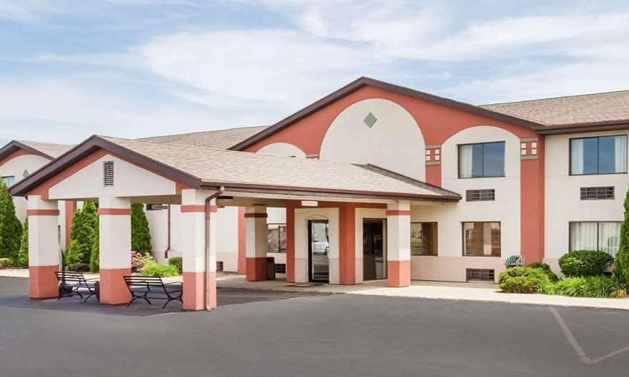 Super 8 by Wyndham Plymouth