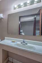 Hotel Days Inn Jamestown photo 4