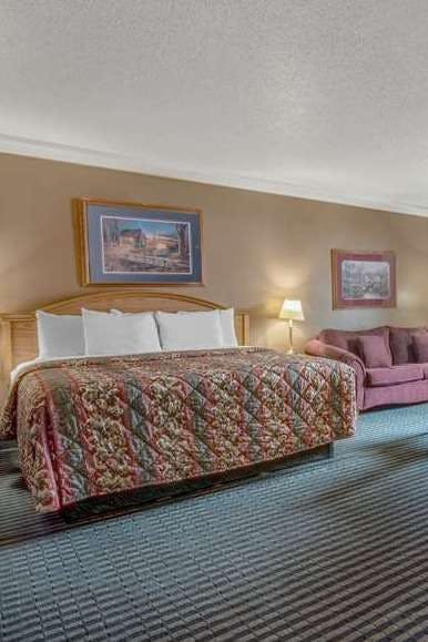 Hotel Days Inn Jamestown photo 1