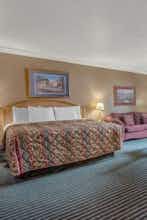 Hotel Days Inn Jamestown photo 1