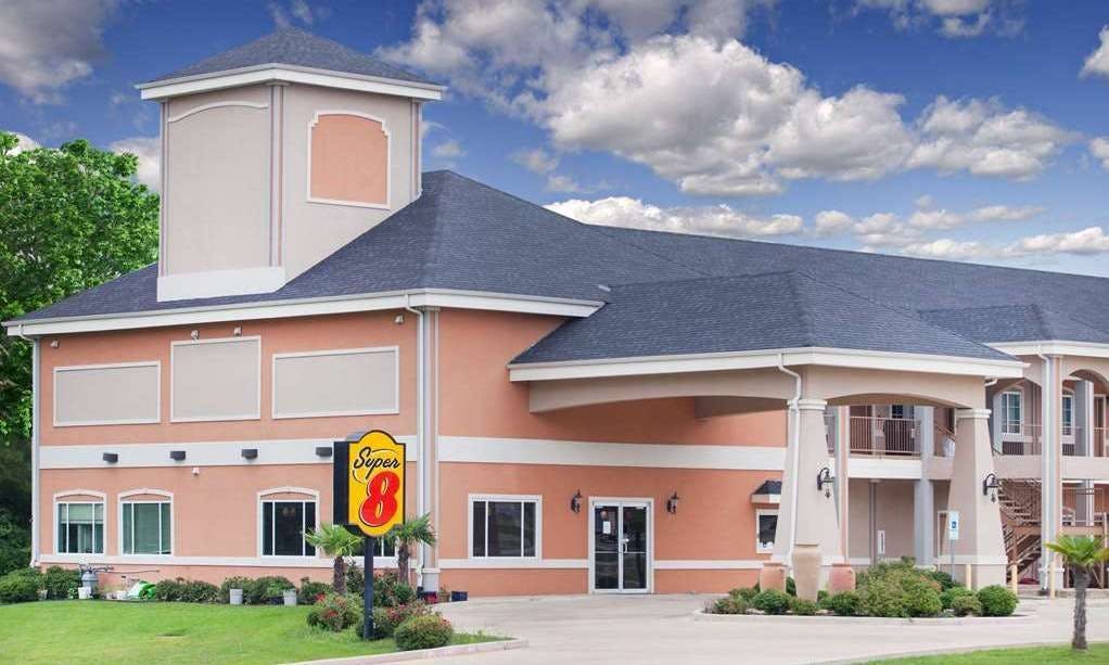 Super 8 by Wyndham Carthage TX