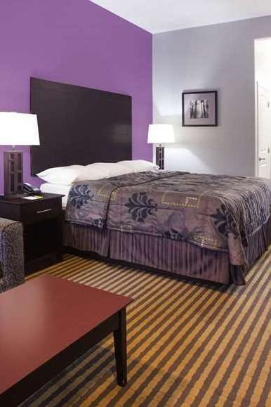 Hotel Super 8 by Wyndham Carthage TX photo 1