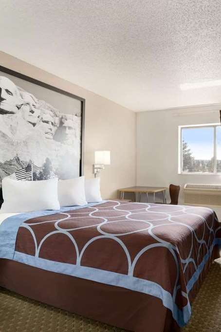 Hotel Super 8 by Wyndham Custer/Crazy Horse Area photo 1