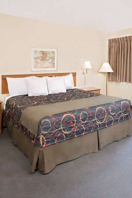 Hotel Days Inn by Wyndham Boonville photo 1