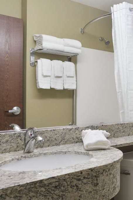Hotel Microtel Inn & Suites by Wyndham Minot photo 3