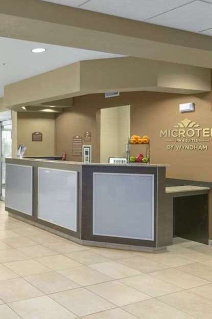 Hotel Microtel Inn & Suites by Wyndham Minot photo 4