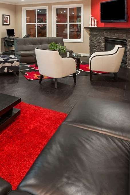 Hotel Ramada by Wyndham Sherwood Park photo 4