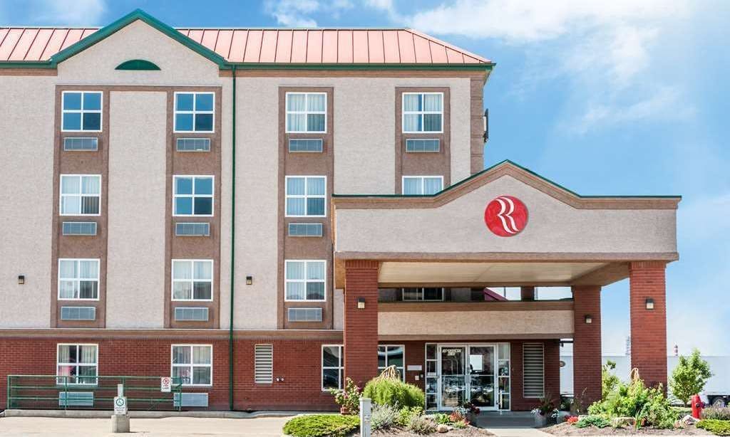 Ramada by Wyndham Sherwood Park