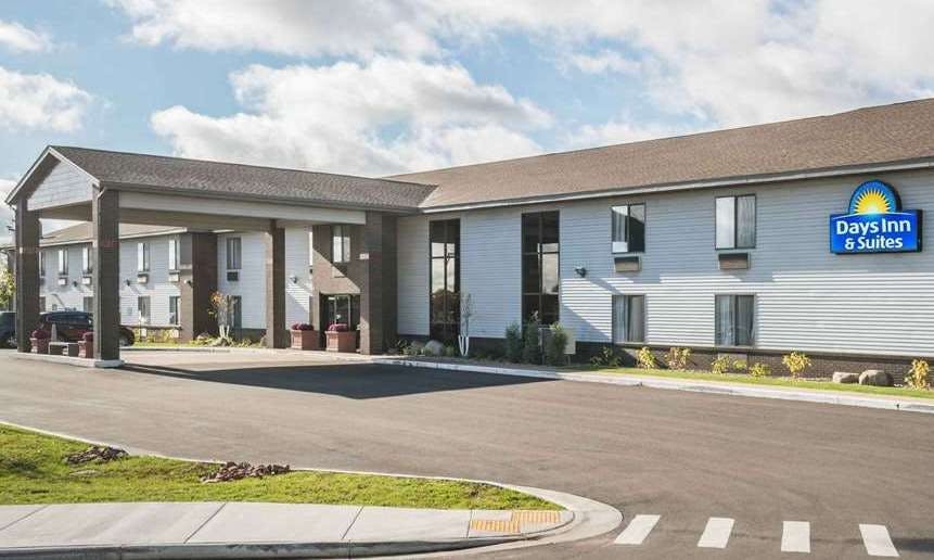 Days Inn and Suites Wausau