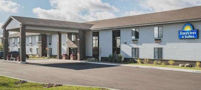 Days Inn and Suites Wausau